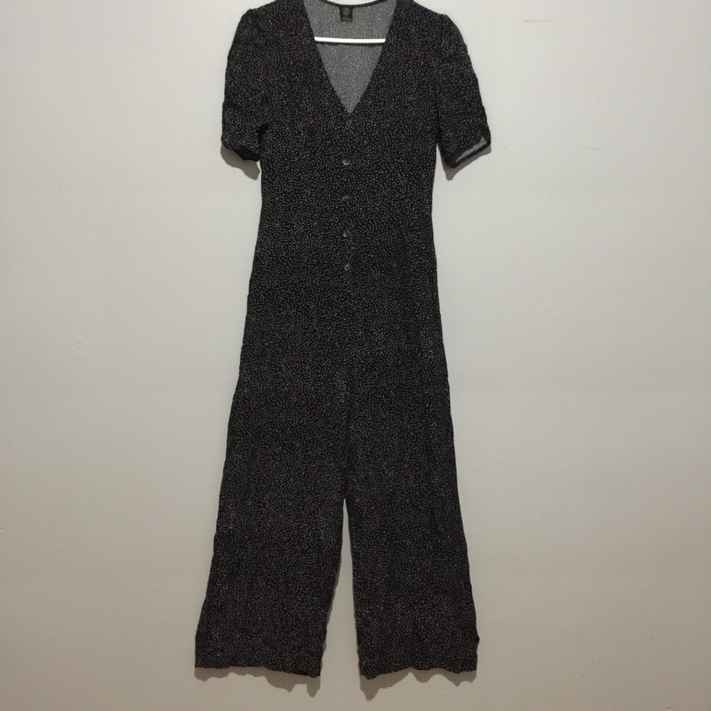 Urban outfitter v-neck polka dots jumpsuit sz S-P